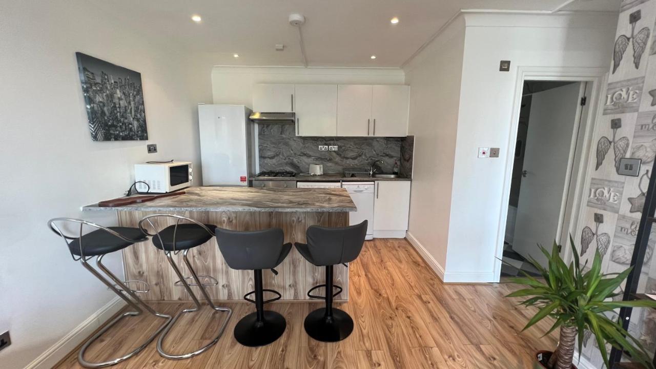 Comfy 2 Bedroom Apartments - Finchley Road, London Luaran gambar