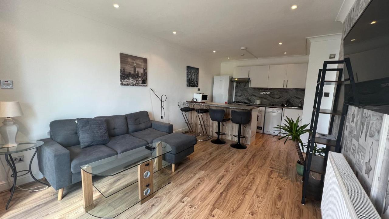 Comfy 2 Bedroom Apartments - Finchley Road, London Luaran gambar