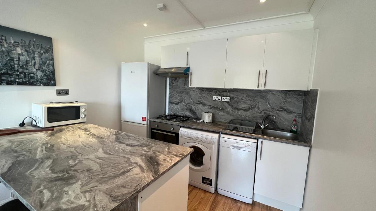 Comfy 2 Bedroom Apartments - Finchley Road, London Luaran gambar