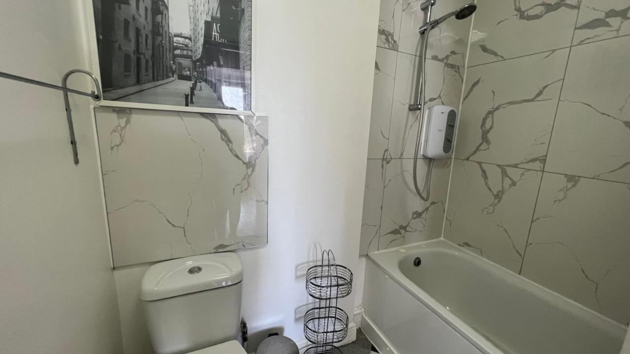 Comfy 2 Bedroom Apartments - Finchley Road, London Luaran gambar